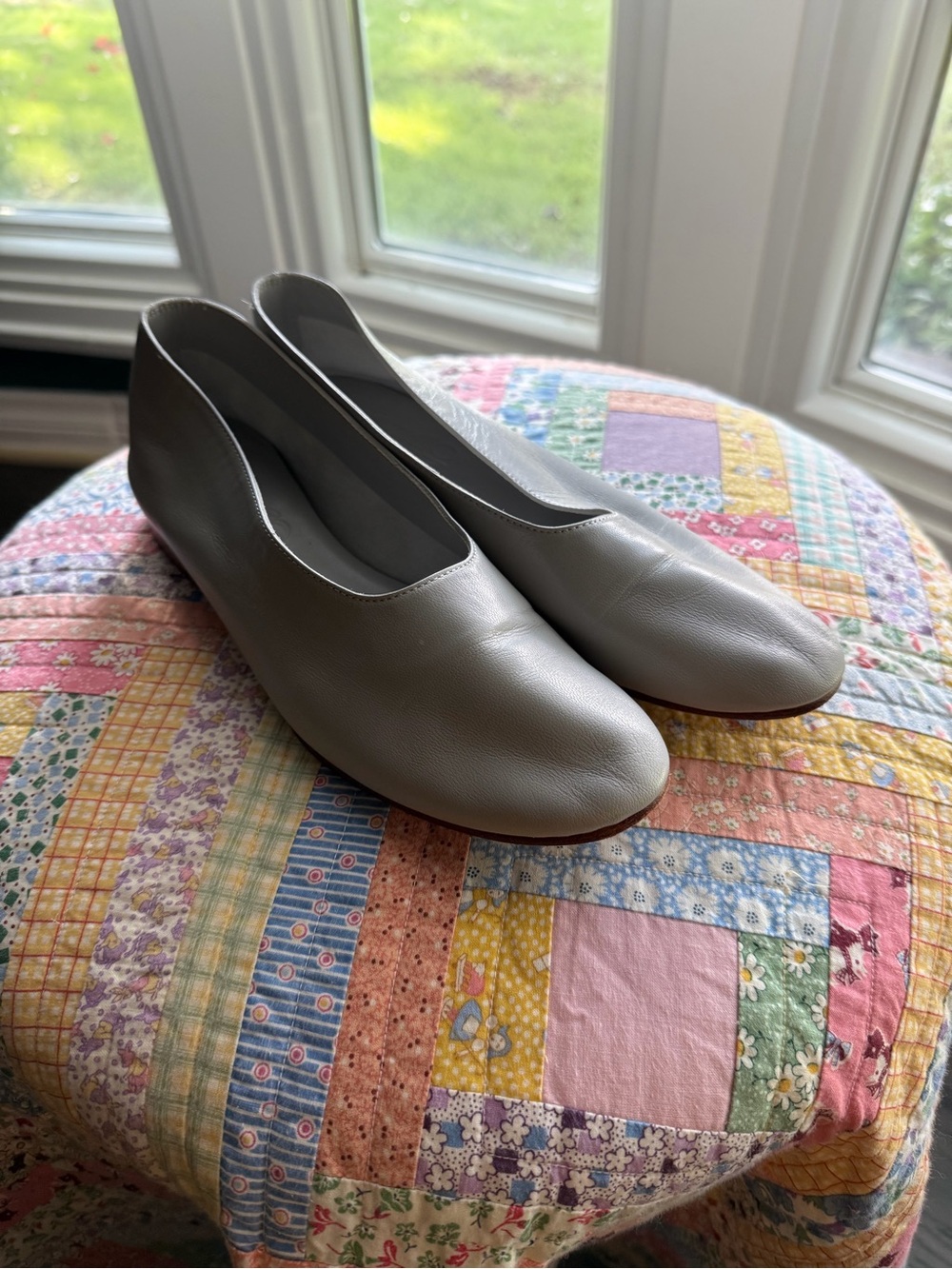 Women's Martiniano Leather Flats in Light Gray